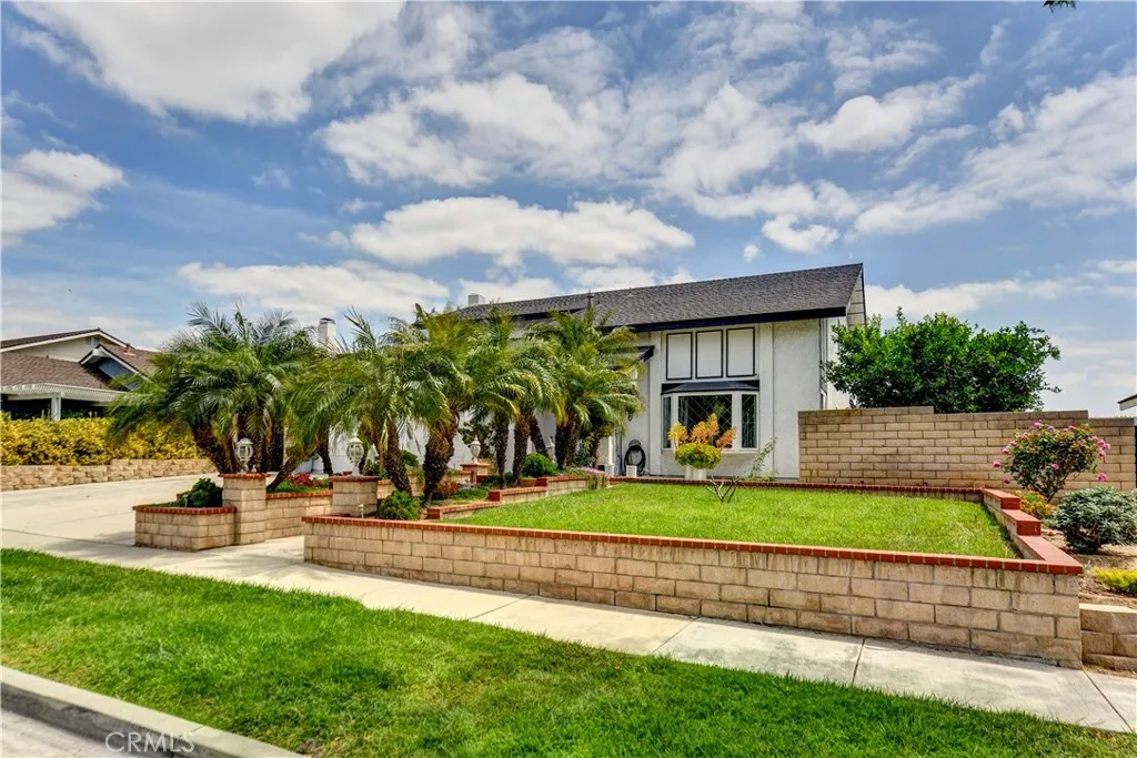 917 Brandywine Lane, Corona, California 92880 home-pic-4